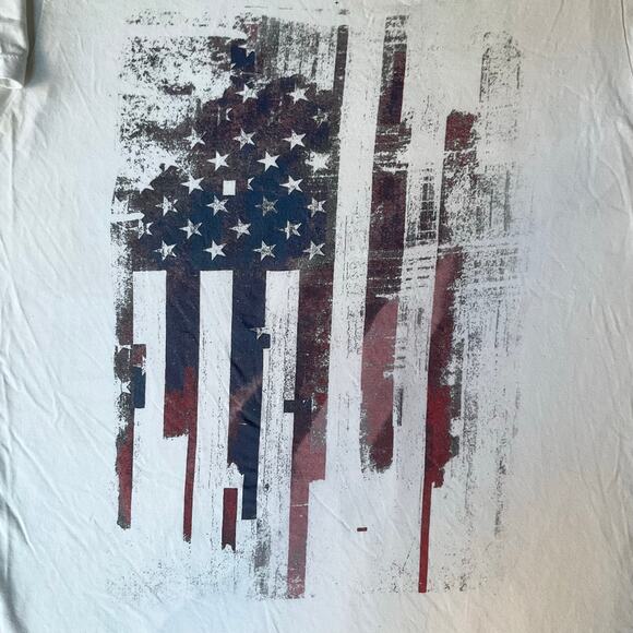 Apt. 9 Men’s Short Sleeve T-shirt size L, White, American Flag - Picture 5 of 8